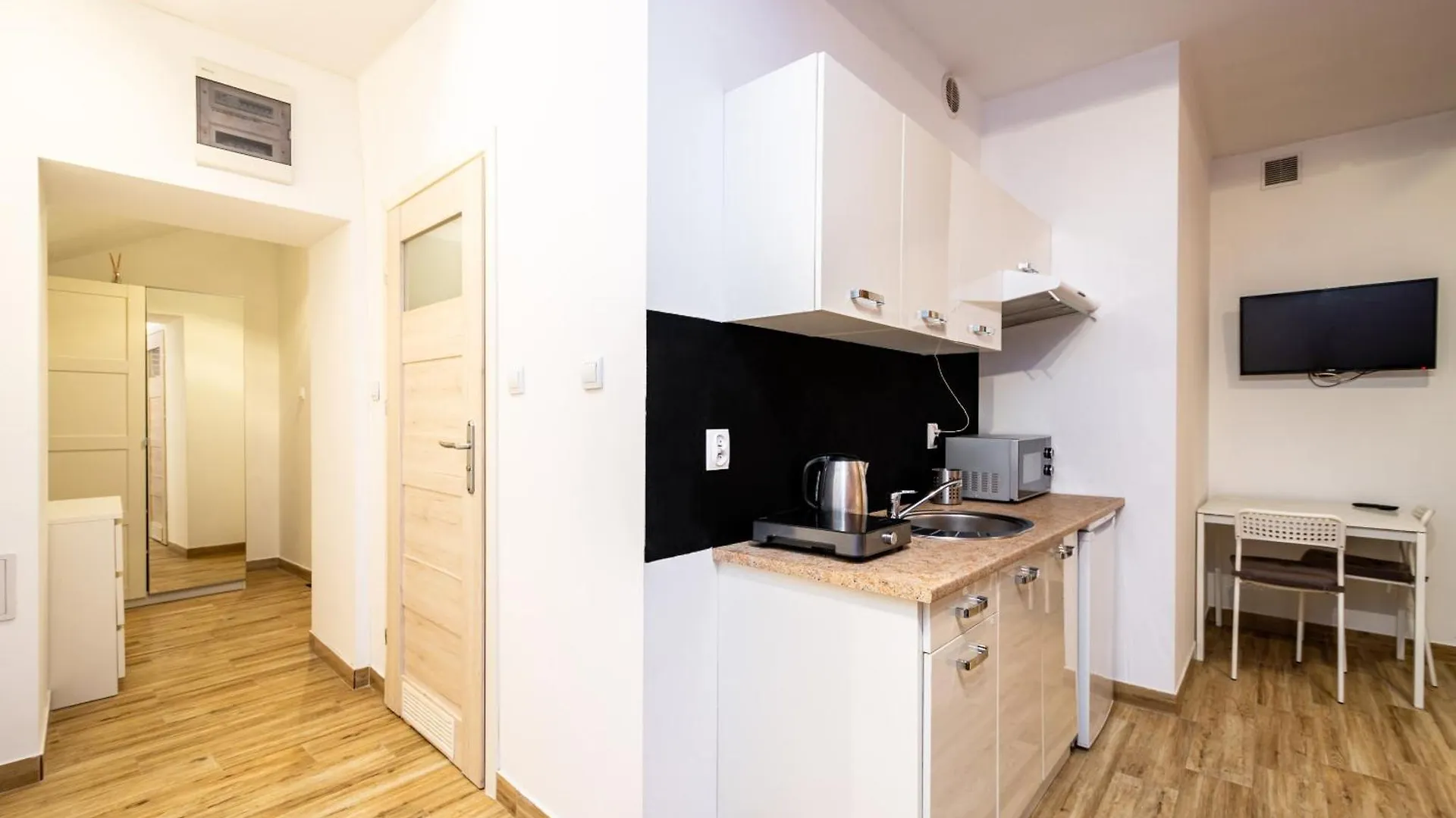 Apartment Rentplanet - Studio Mazowiecka Krakow Poland
